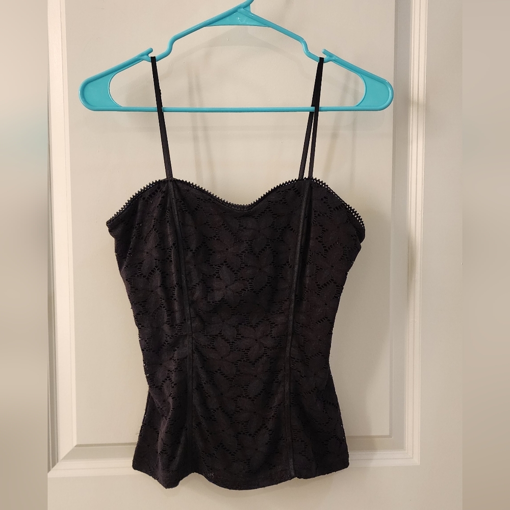 GUESS Black on black floral print lace tank top. Perfect for summer.